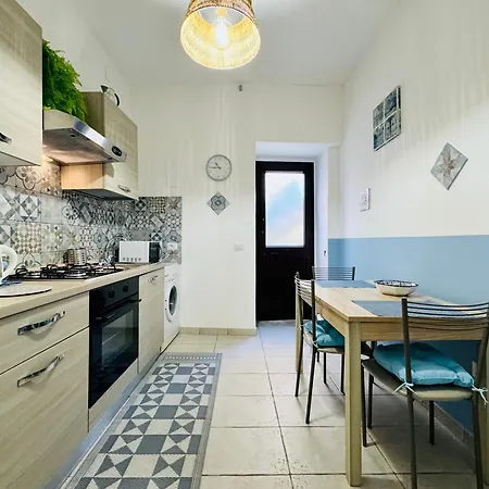 Apartment Yourhome - Era's House *